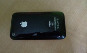 Predam iPhone 3Gs 32gb (cierny)